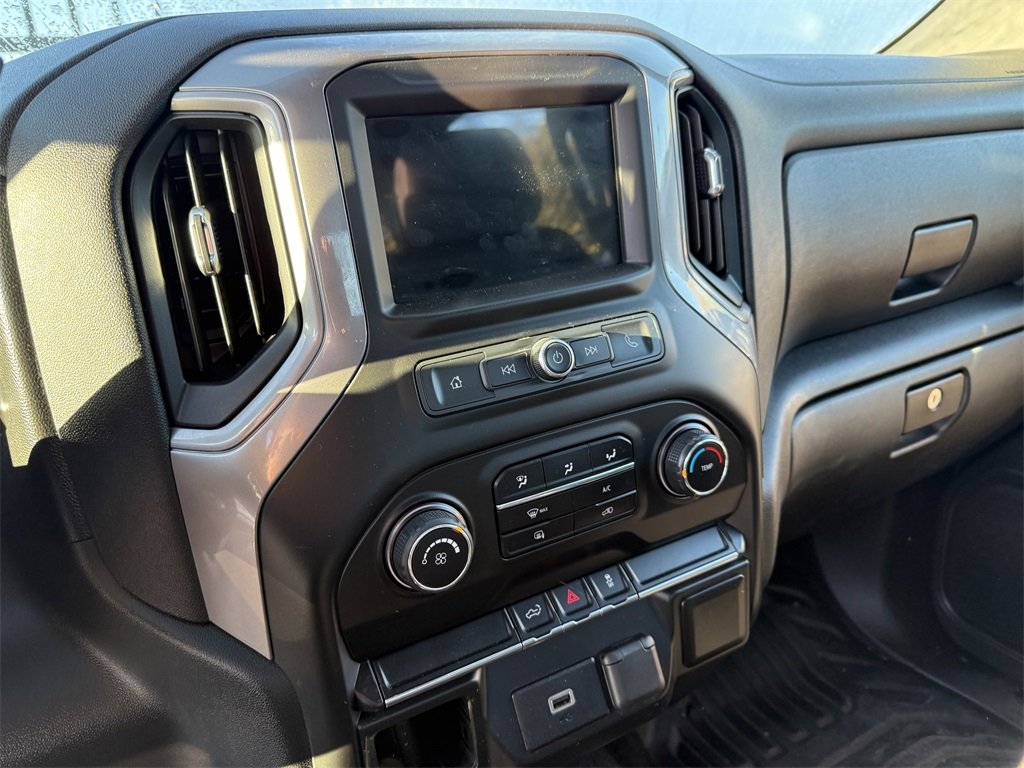 2019 Chevrolet Silverado 1500 photo 3