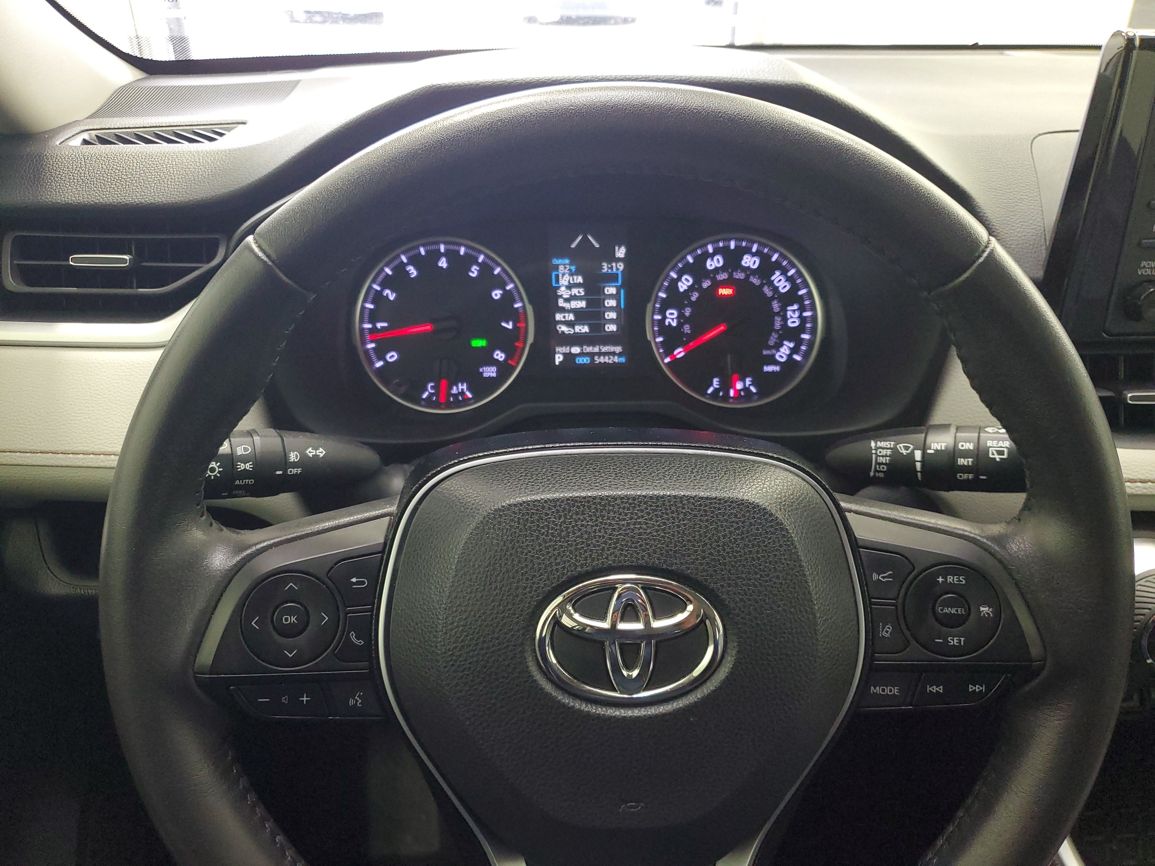 Used 2021 Lunar Rock Toyota XLE Premium image 22