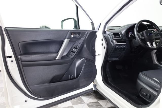 Used 2018 Crystal White Pea Subaru Premium Black Edition w/EyeSight image 35