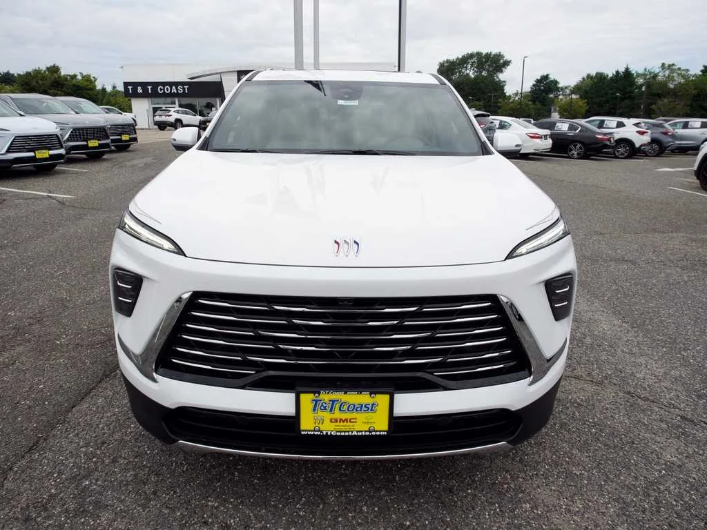 New 2026 Summit White Buick Preferred image 2