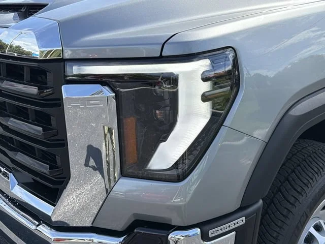 2026 GMC Sierra 2500HD Pro - Photo 7