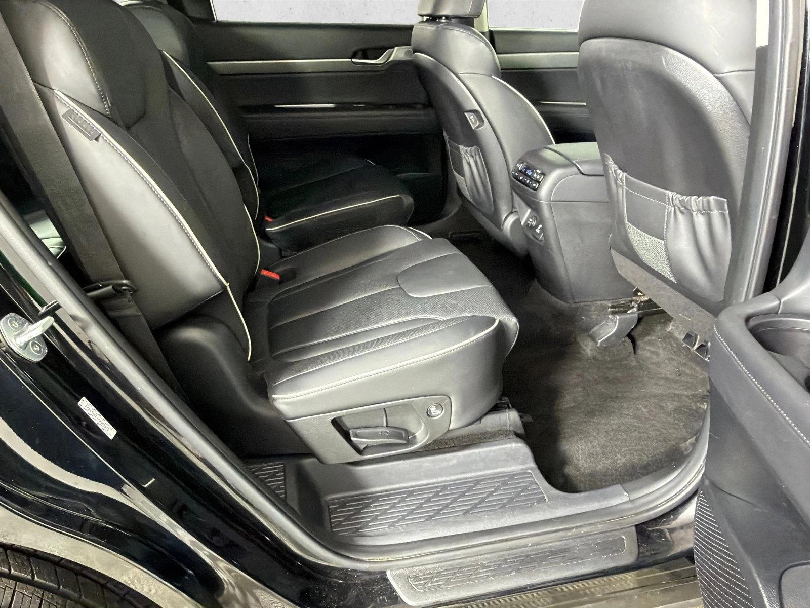 Used 2023 Abyss Black Pearl Hyundai SEL image 17