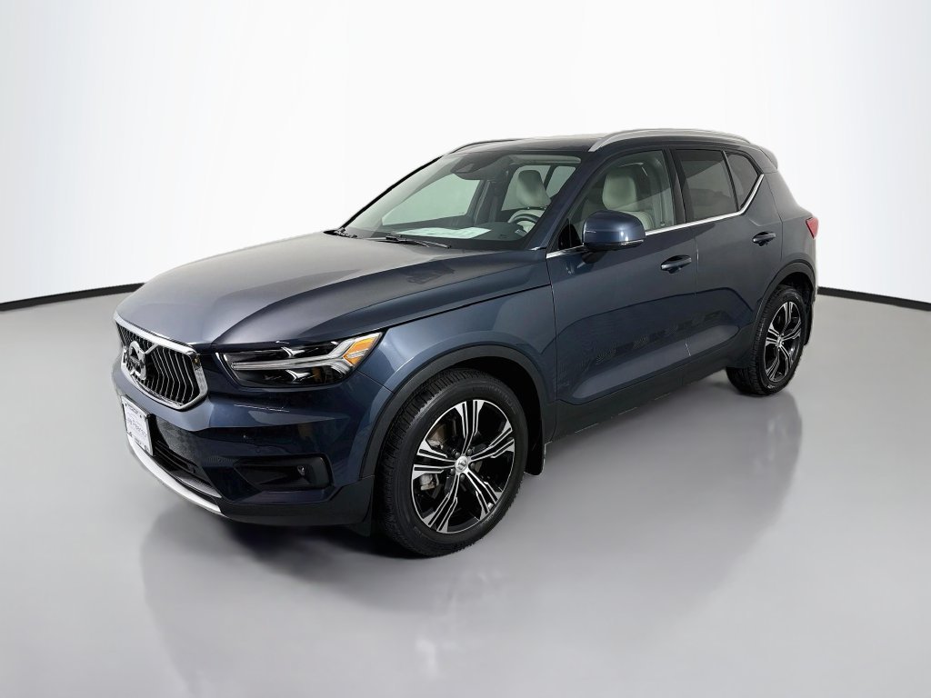 2022 Volvo XC40