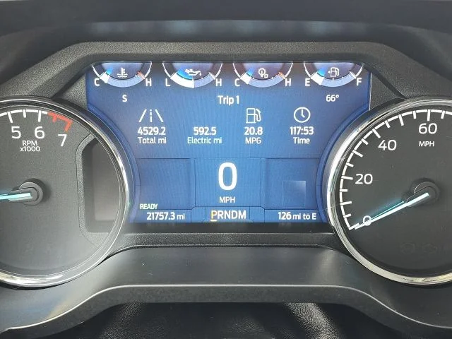 Used 2022 White Ford XLT image 24