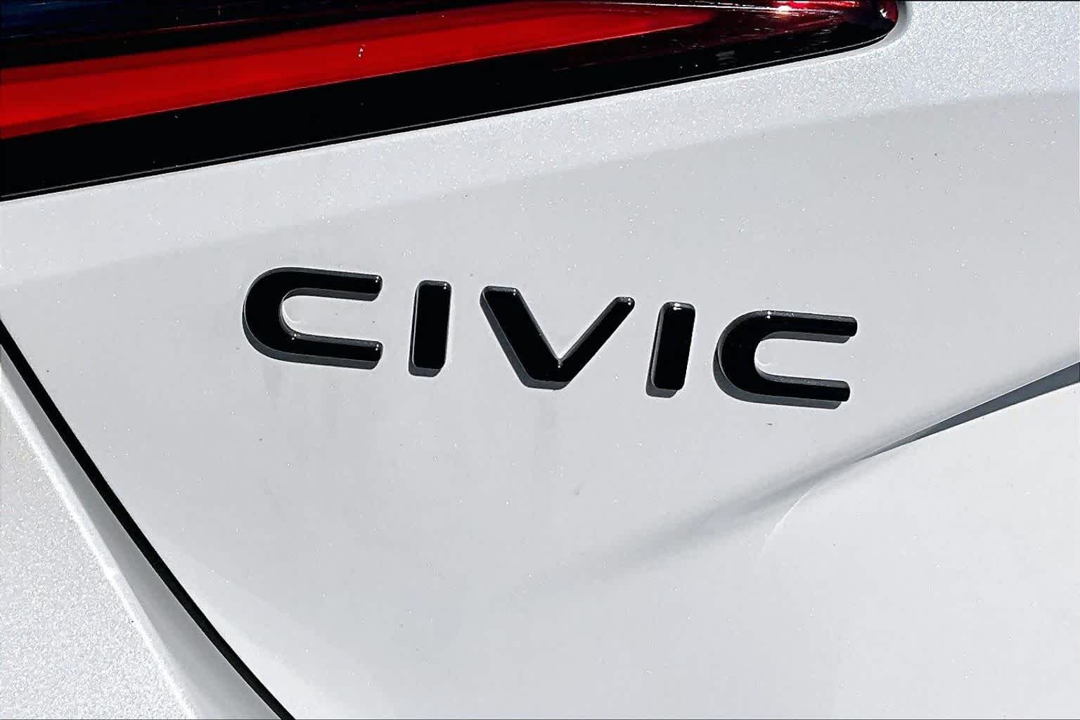 2026 Honda Civic Hatchback Sport - Photo 33