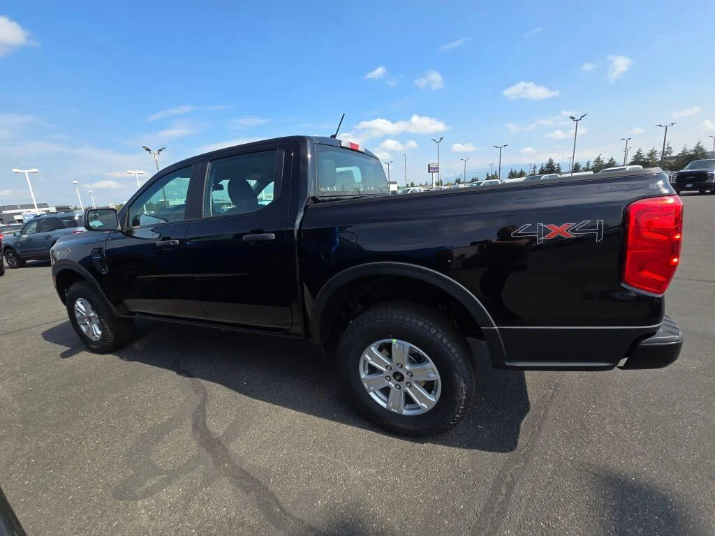 New 2025 Shadow Black Ford XL image 9