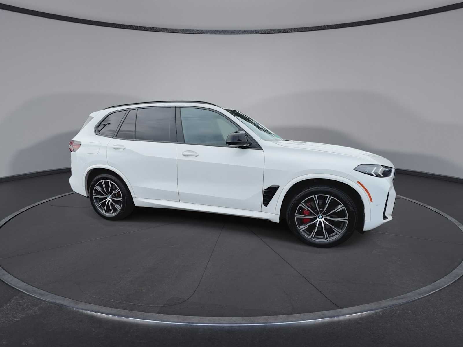 Used 2024 Alpine White BMW xDrive40i image 9