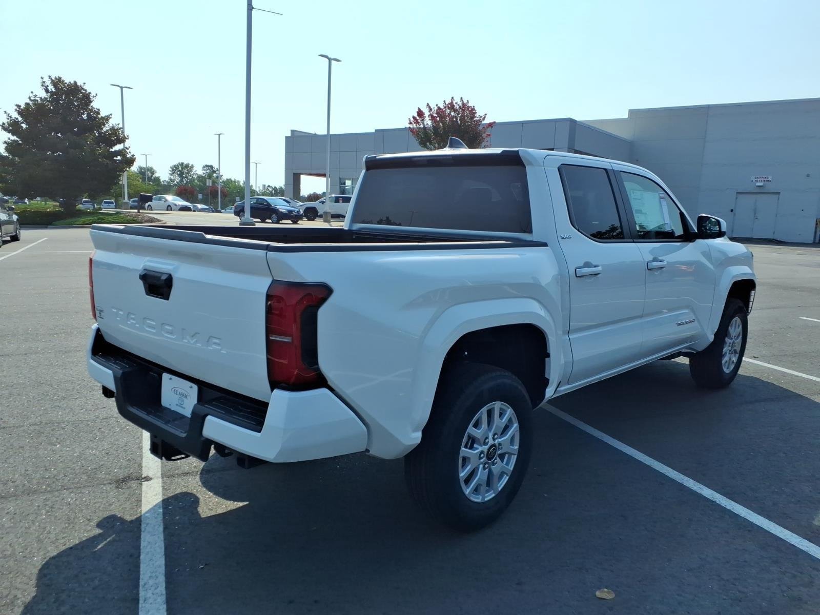 New 2026 Ice Cap Toyota SR5 image 2