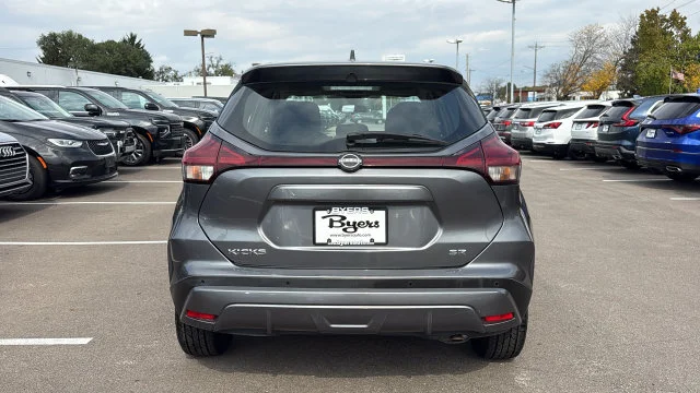 Used 2022 Gray Nissan SR image 31