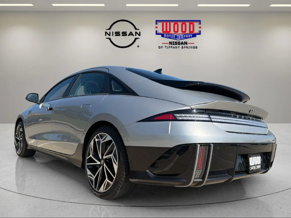 Used 2023 Curated Silver Hyundai SEL image 4