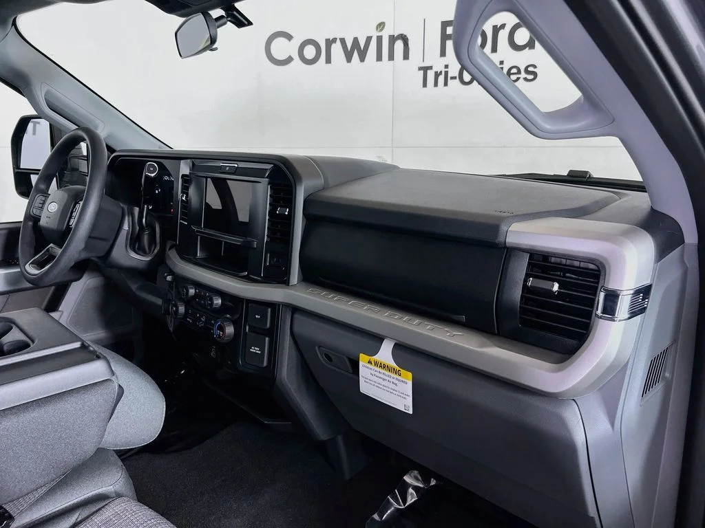 New 2026 Carbonized Gray Metallic Ford XLT image 28