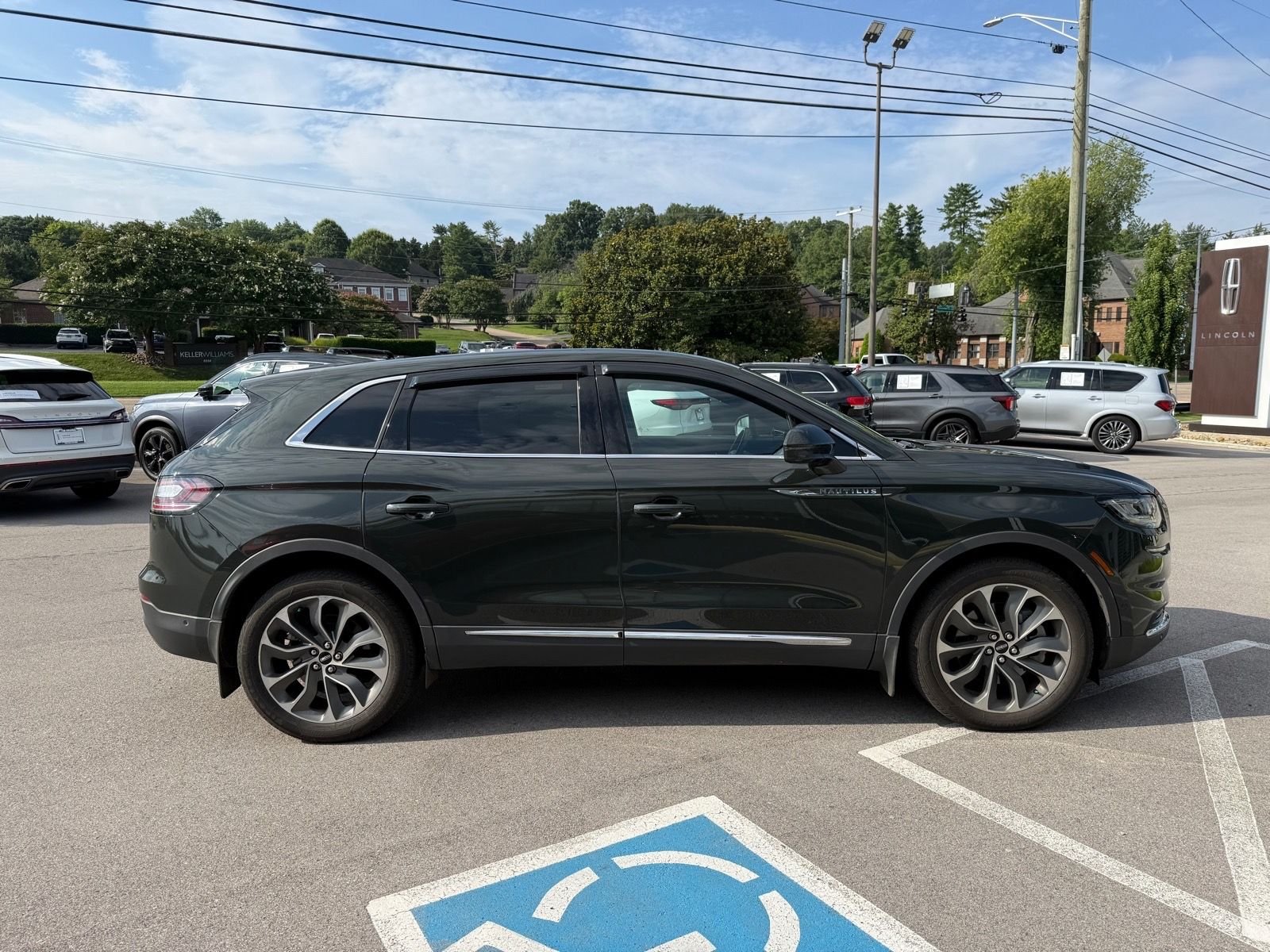 Certified Used 2023 Green Metallic Lincoln Reserve image 7