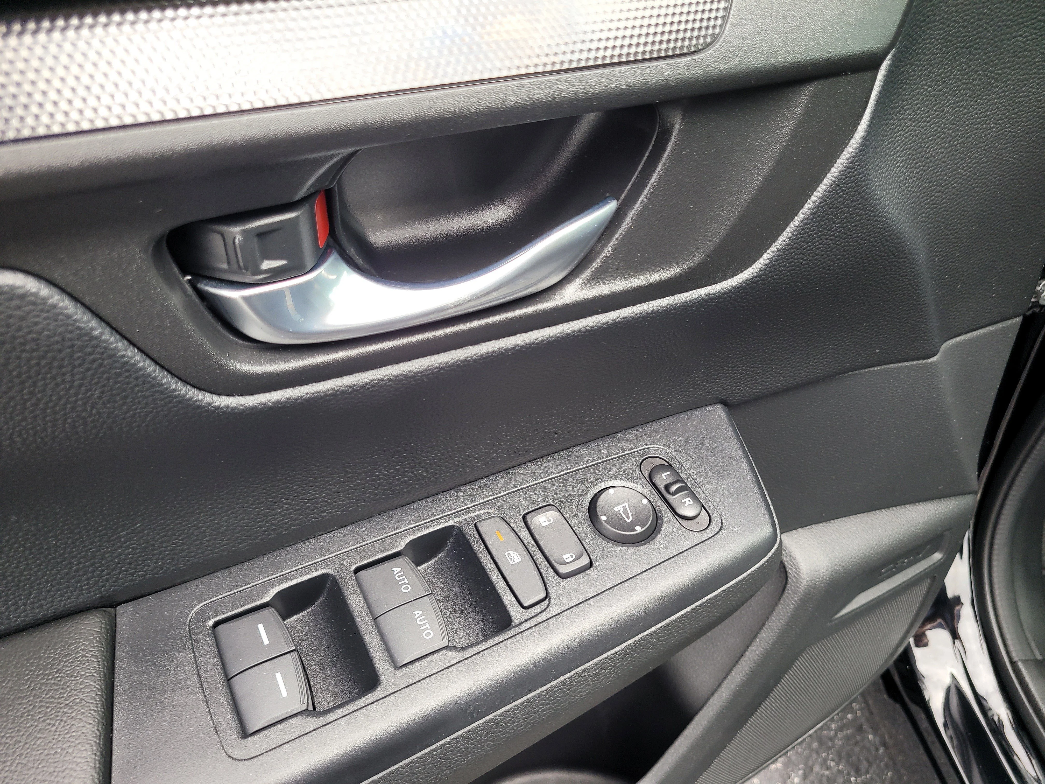 Used 2025 Sparkle Silver Honda EX image 17