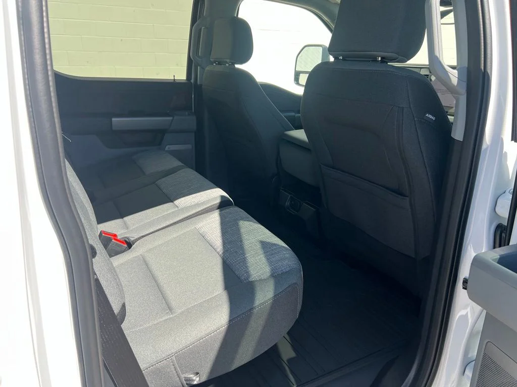 New 2026 Oxford White Ford F-250® XLT image 24