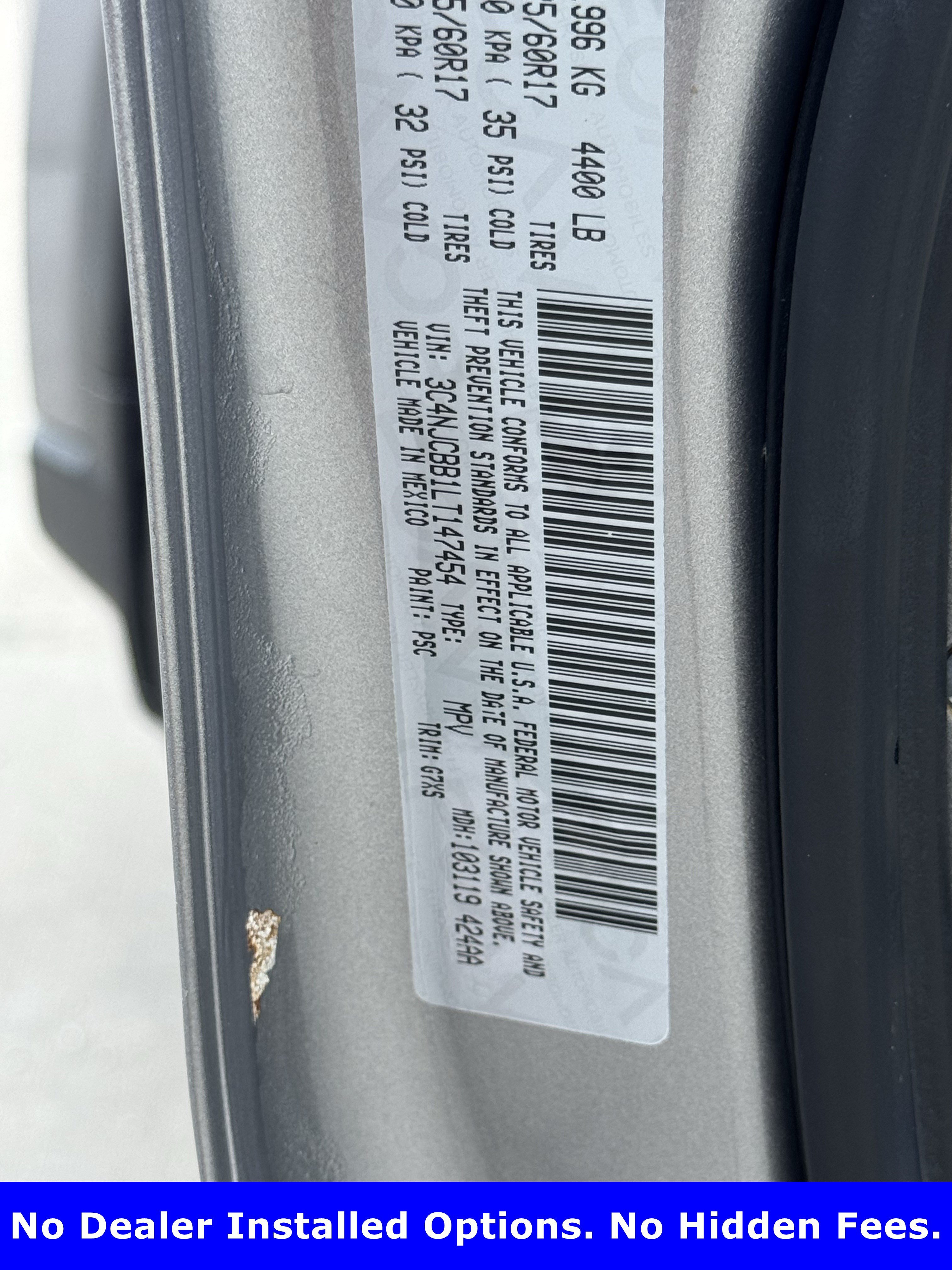 Used 2020 Billet Silver Metallic Clearcoat Jeep Latitude image 31