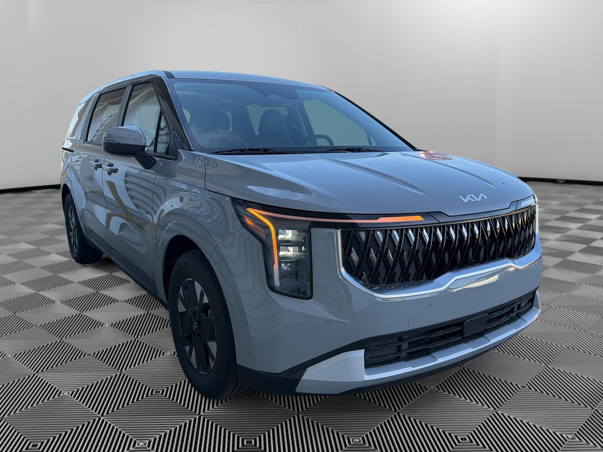 New 2027 Ceramic Silver Kia LXS image 3