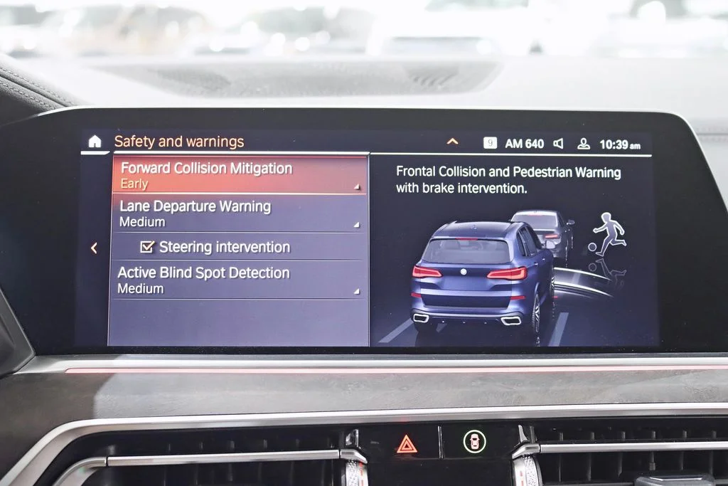 Used 2021 Black BMW M50i image 23