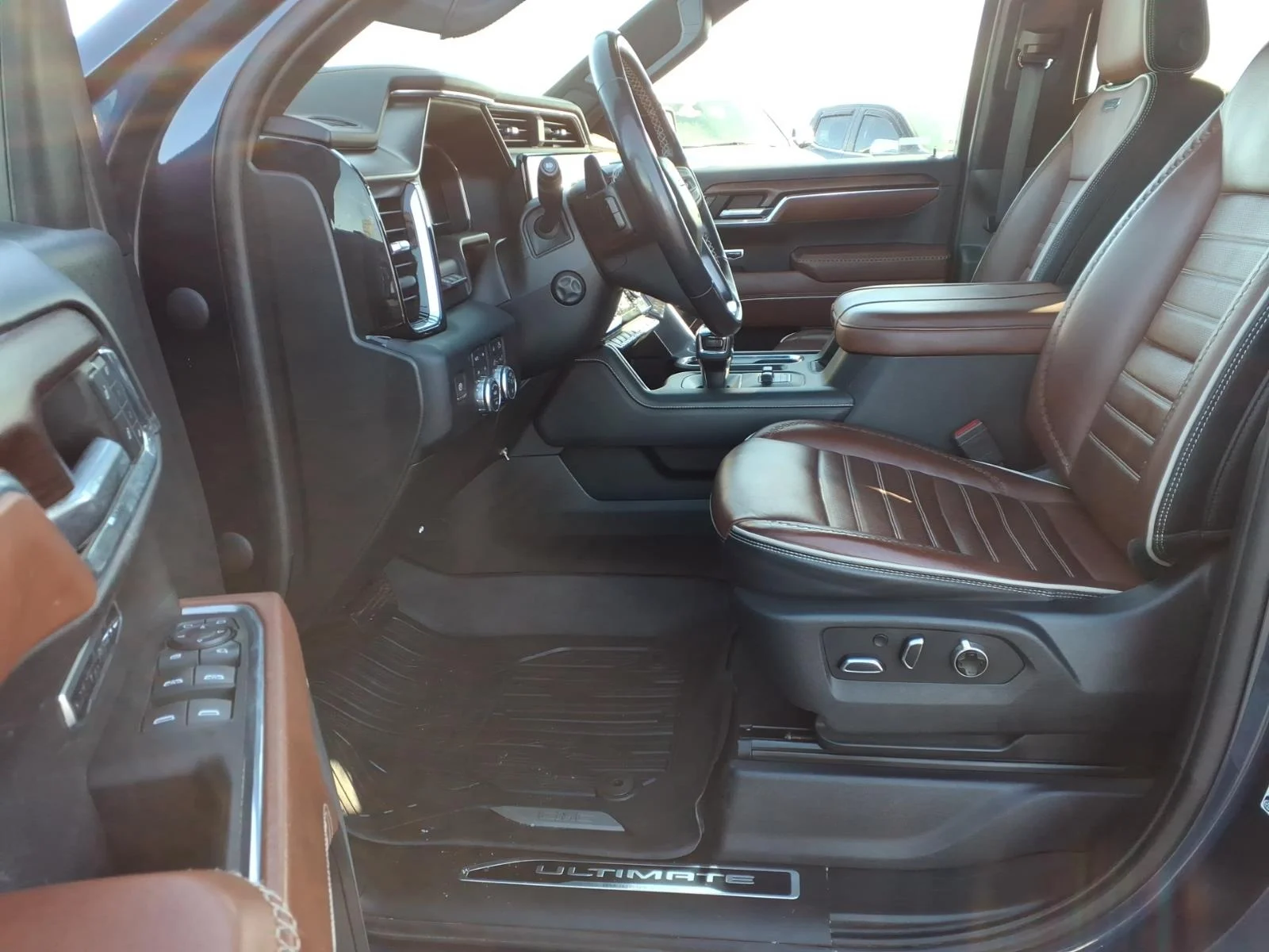 Used 2023 Pacific Blue Metallic GMC Denali Ultimate image 23