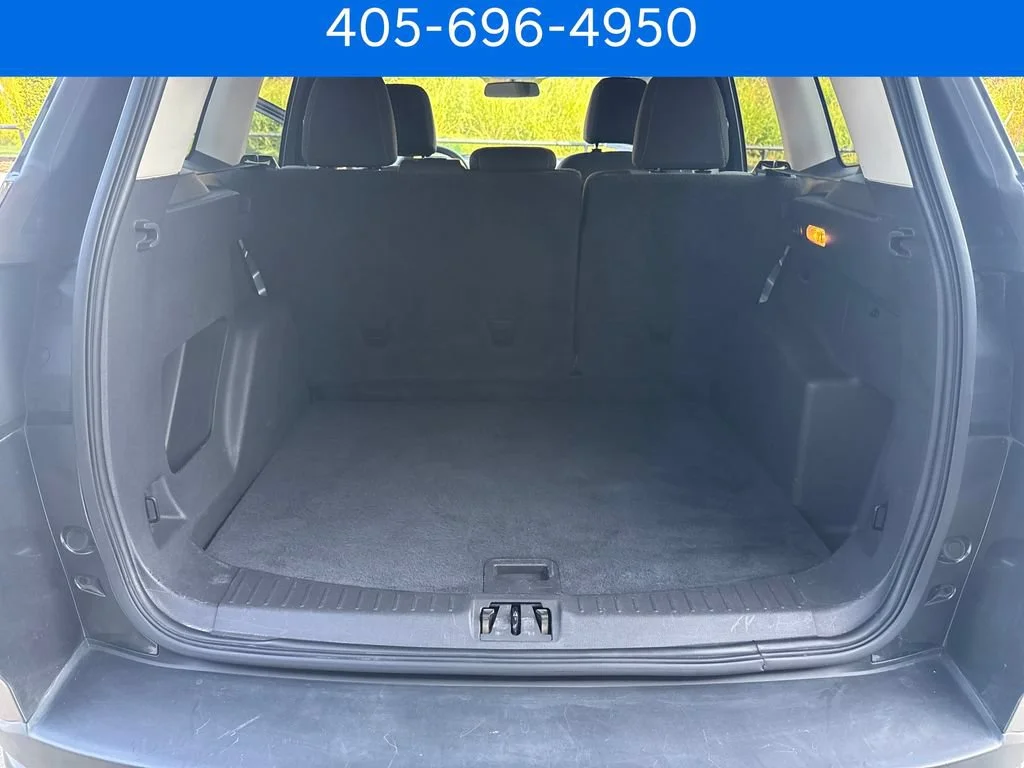 Pre-Owned 2017 Ford Escape SE