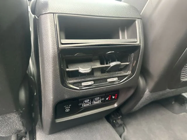 Used 2022 White Jeep 4xe image 33