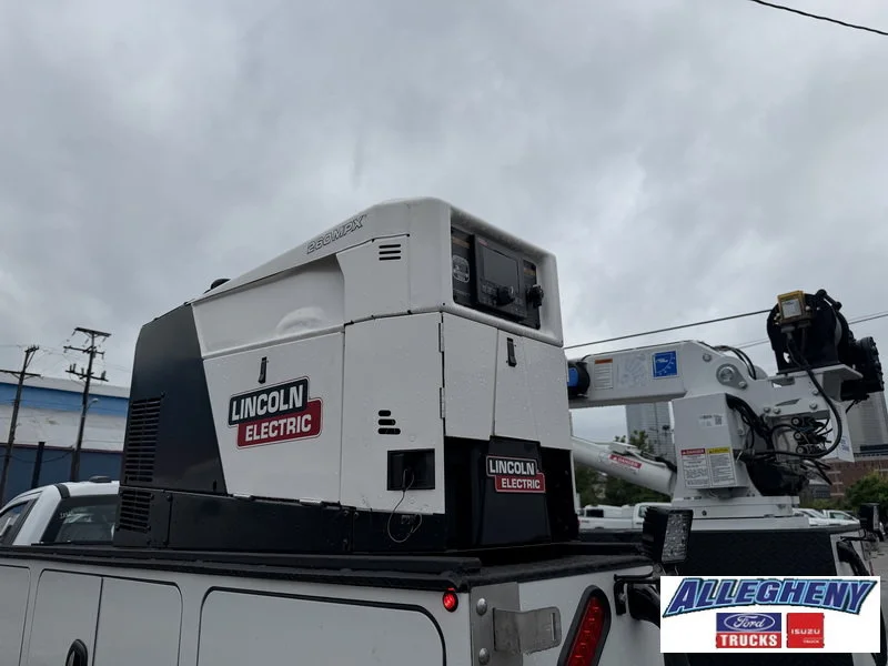 New 2025 Oxford White Ford XL image 9