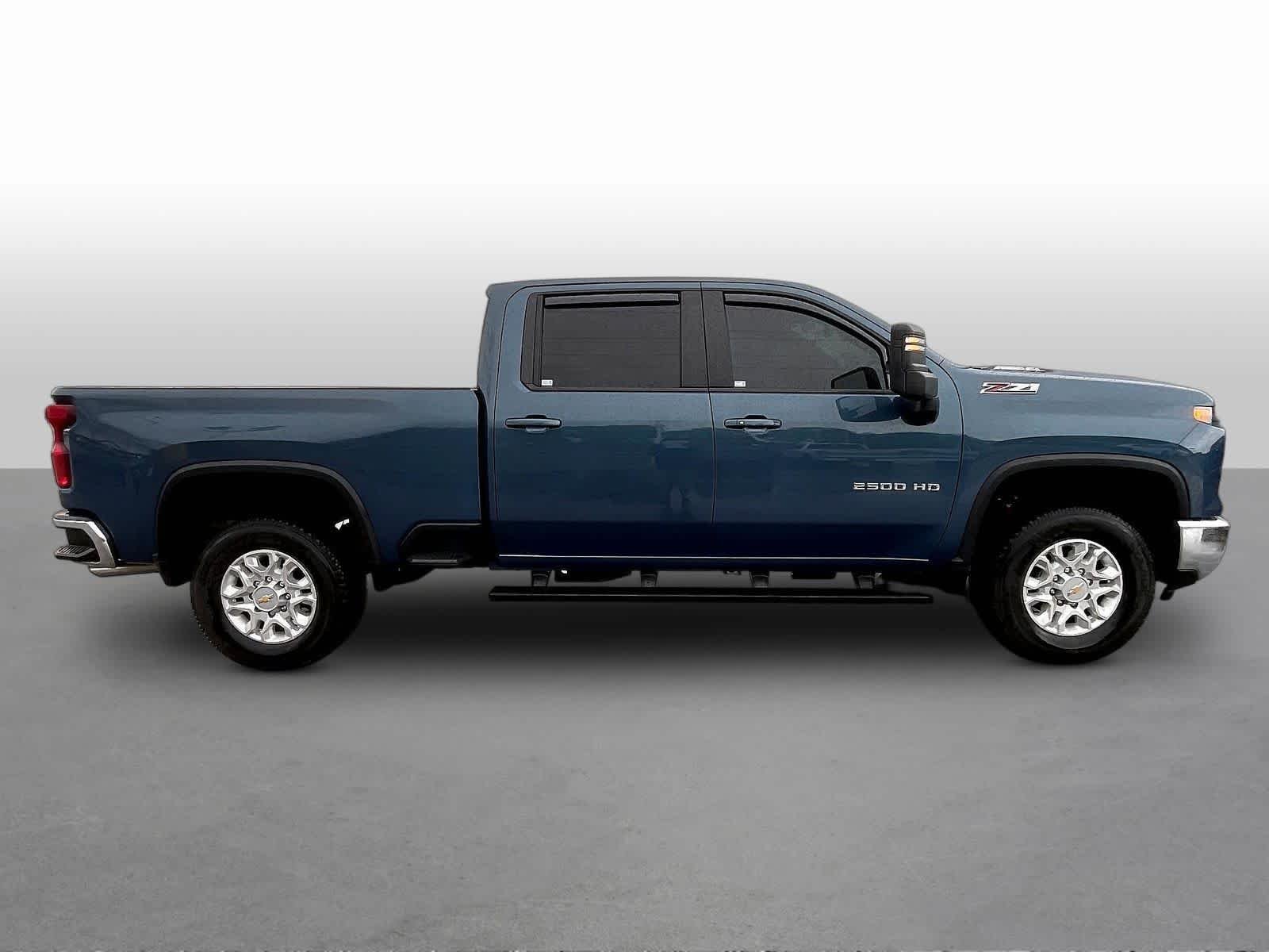 Certified Used 2025 Lakeshore Blue Metallic Chevrolet LT image 8