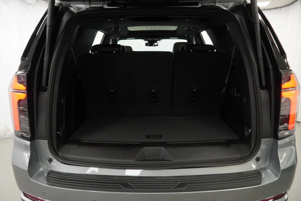 New 2026 Sterling Gray Metallic Chevrolet LT image 27