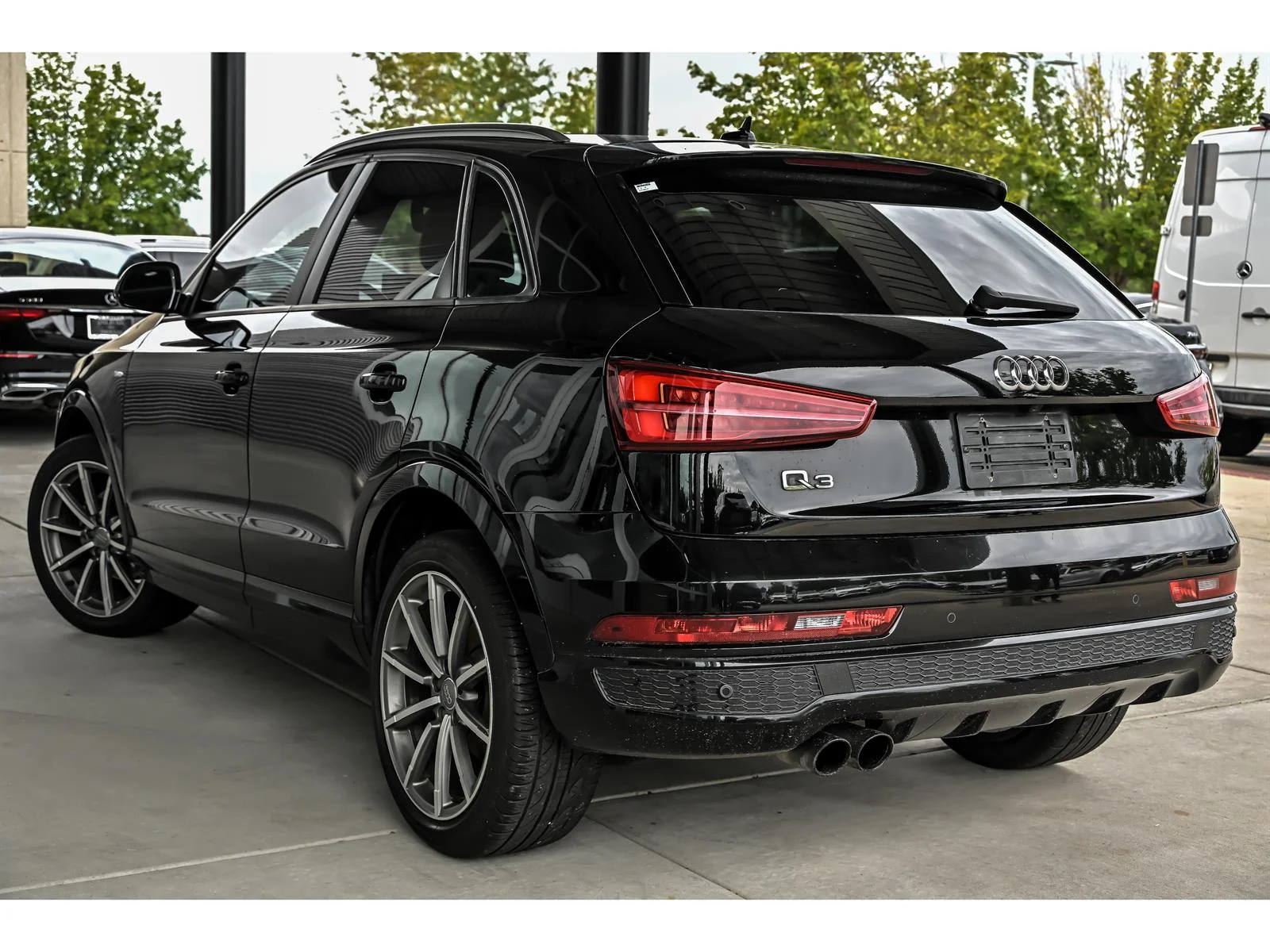 Used 2018 Black Audi PREMIUM image 4