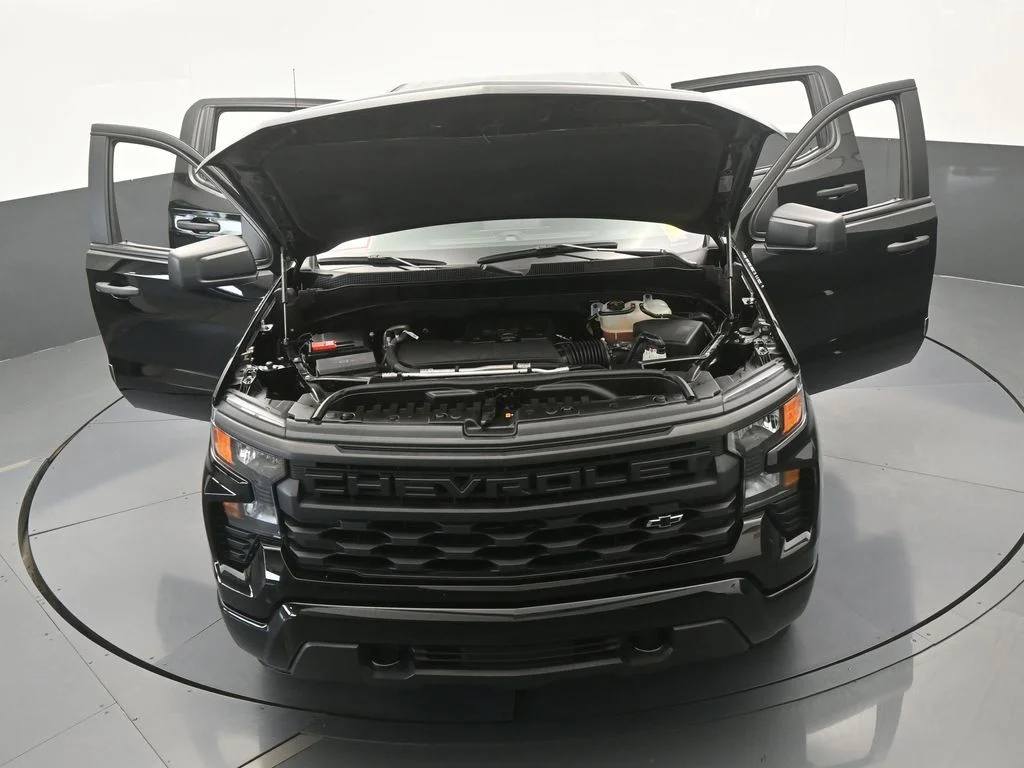 Used 2025 Black Chevrolet Custom image 73