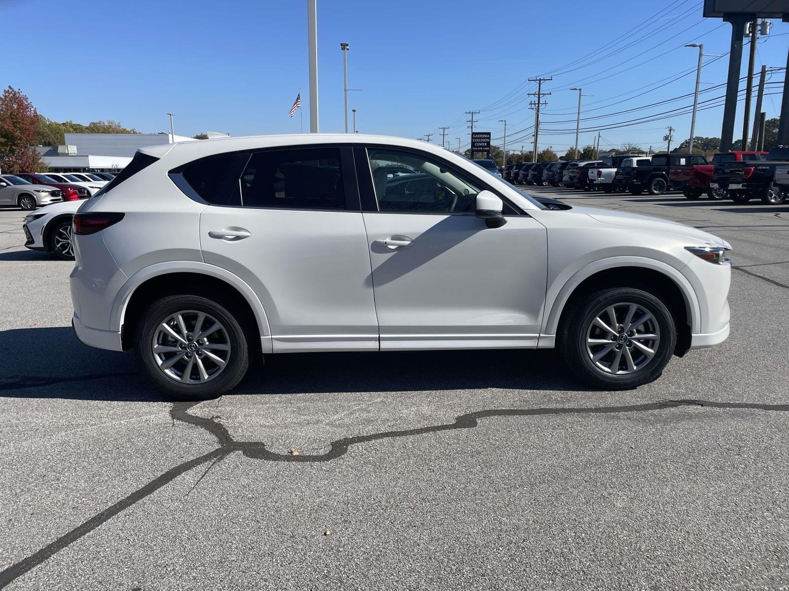 2025 Mazda CX-5 S Preferred package - Photo 8