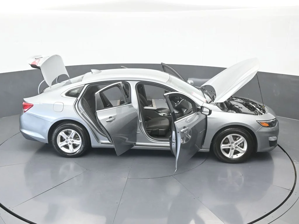 Used 2024 Sterling Gray Metallic Chevrolet LT image 68
