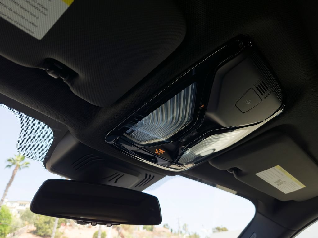Used 2023 Black Sapphire Metallic BMW sDrive40i image 15