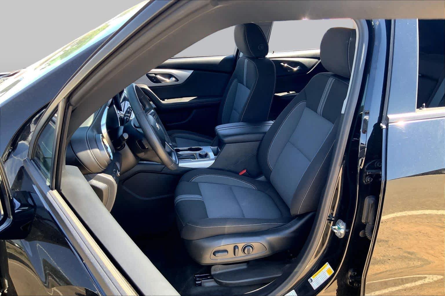 Pre-Owned 2025 Chevrolet Blazer LT