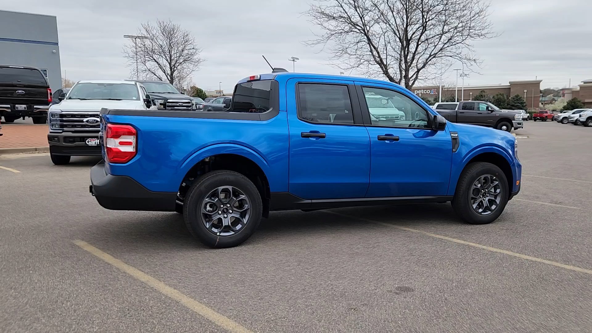 New 2026 Velocity Blue Ford XLT image 12