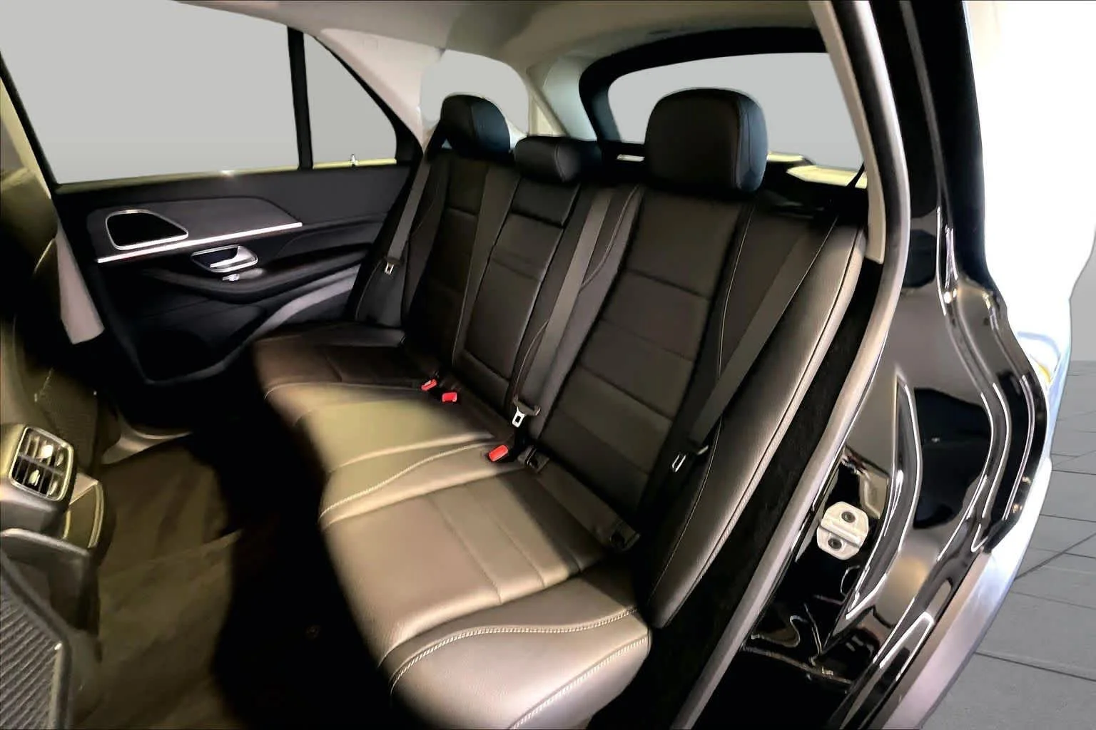Certified Used 2026 Black Mercedes-Benz GLE 350 image 20