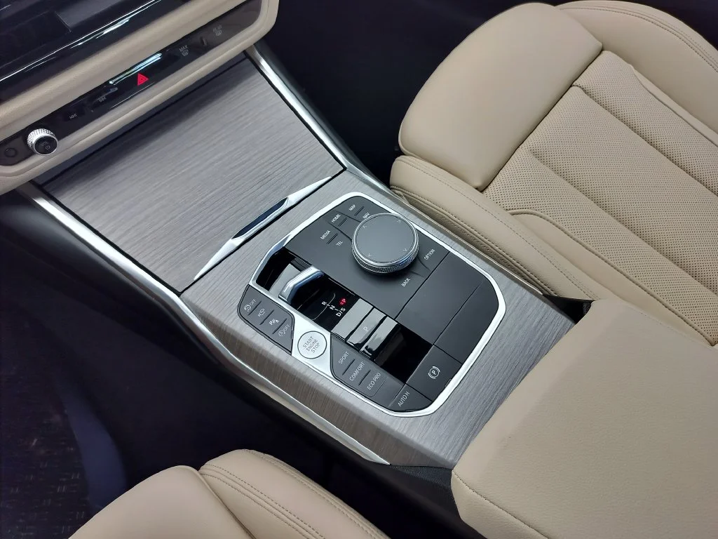 New 2026 Mineral White Metallic BMW 330i image 19