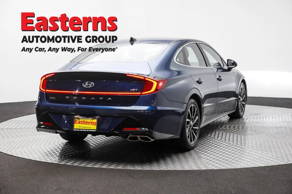 Used 2020 Blue Hyundai SEL Plus image 5