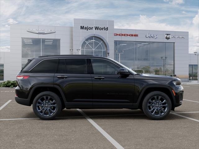 New 2026 Diamond Black Crystal Pearlcoat Jeep 85th Anniversary Edition image 21