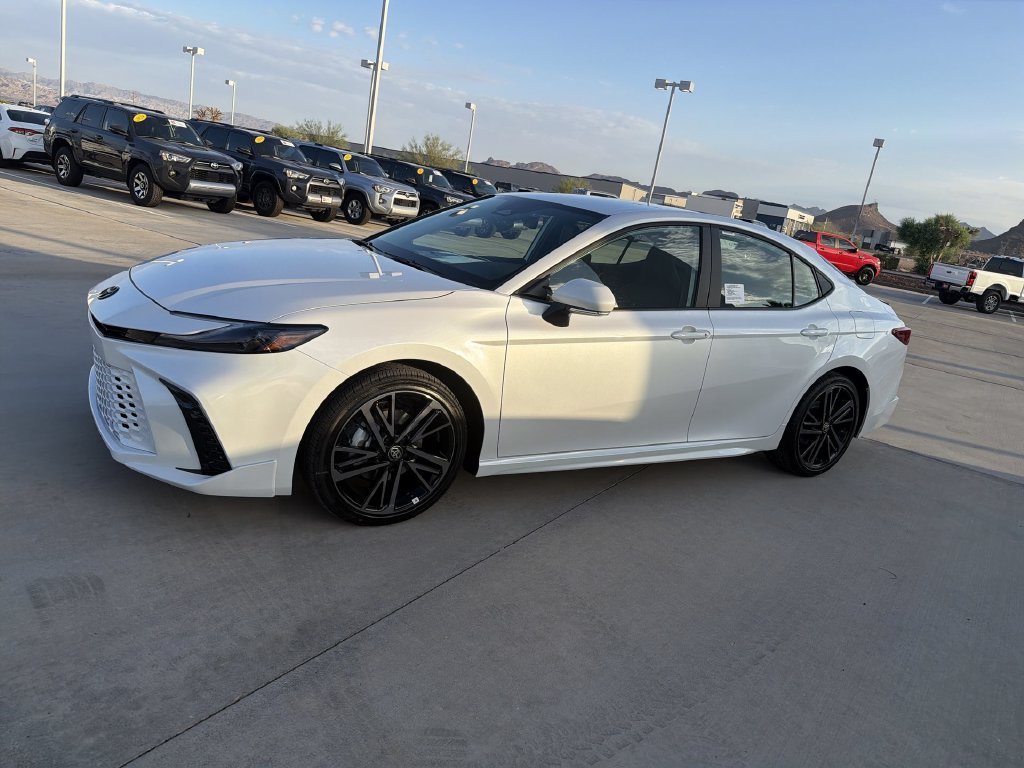 2026 Toyota Camry XSE - Photo 8