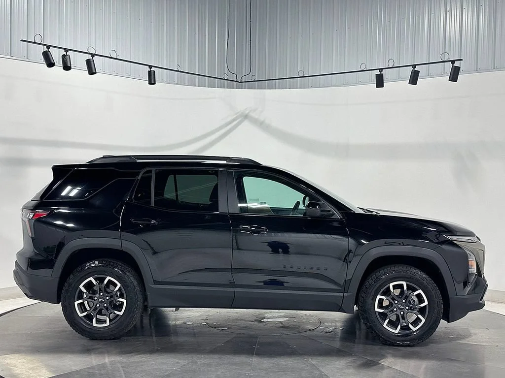 Used 2025 Mosaic Black Metallic Chevrolet ACTIV image 10