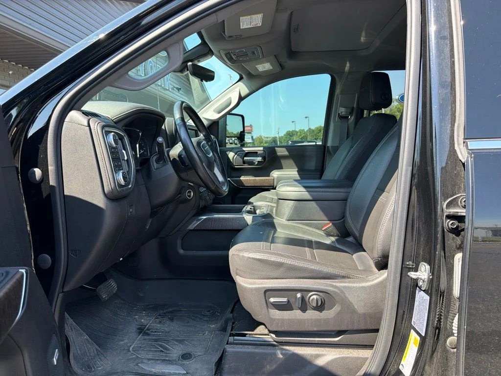 Used 2023 Black GMC Denali image 14