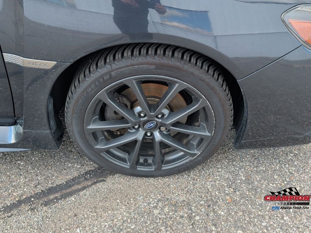 Used 2018 Gray Subaru Limited image 9