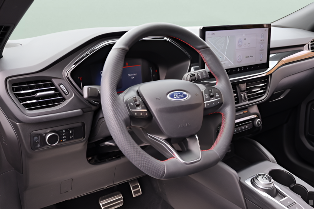 Used 2023 Gray Ford ST-Line image 11
