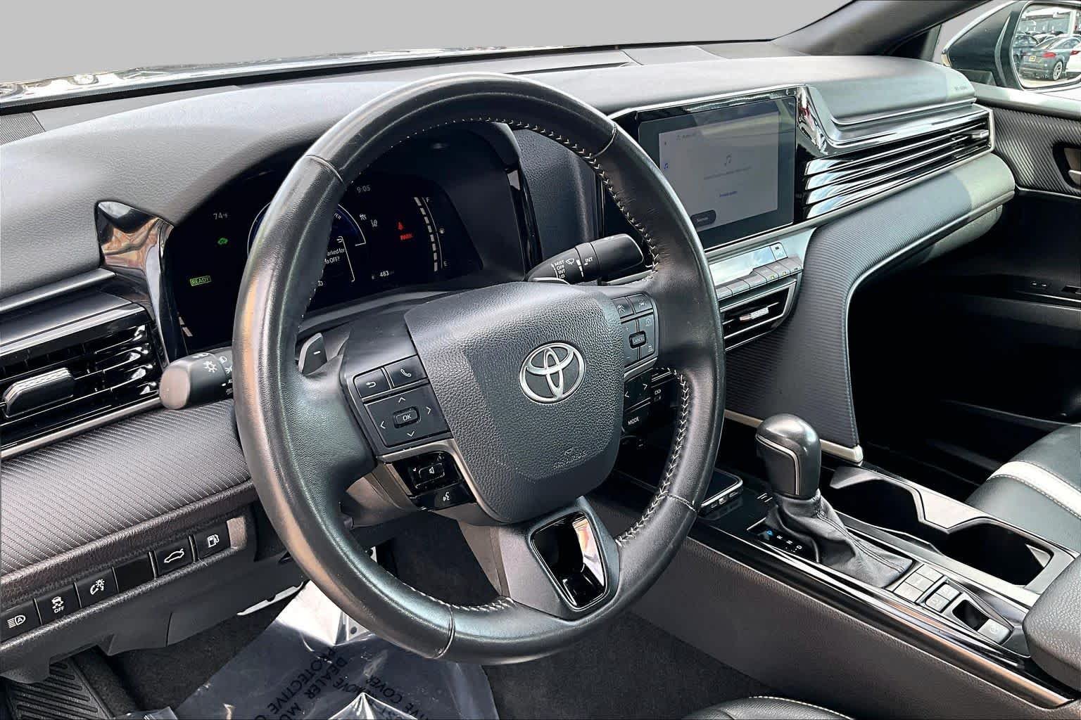 Used 2025 Underground Toyota SE image 17