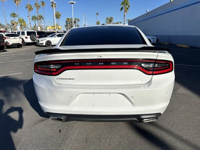 Used 2022 White Dodge SXT image 27