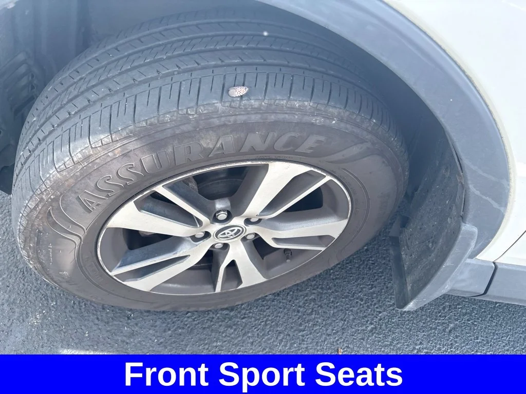 Used 2018 White Toyota XLE image 12