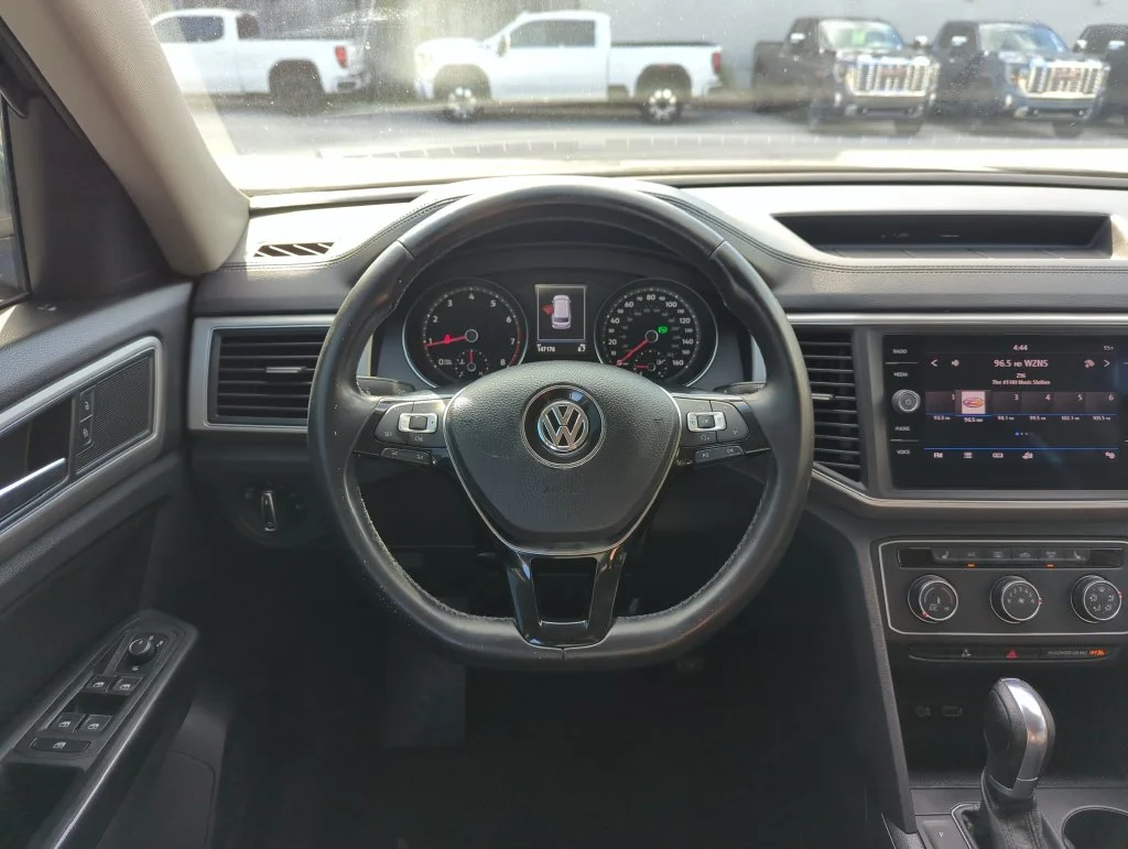 Used 2018  Volkswagen 3.6L V6 SE image 16