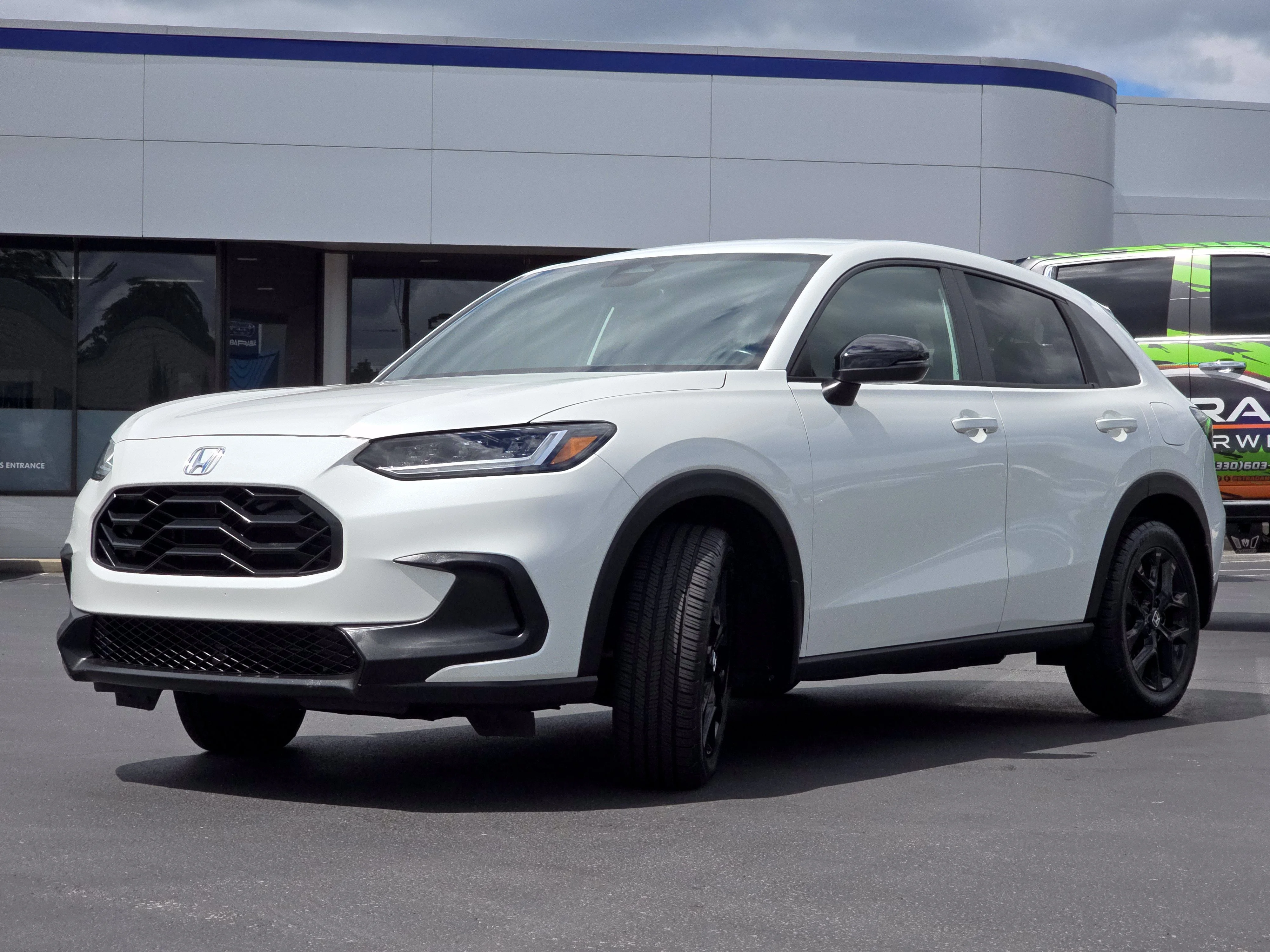 Used 2023 Platinum White Pearl Honda Sport image 3