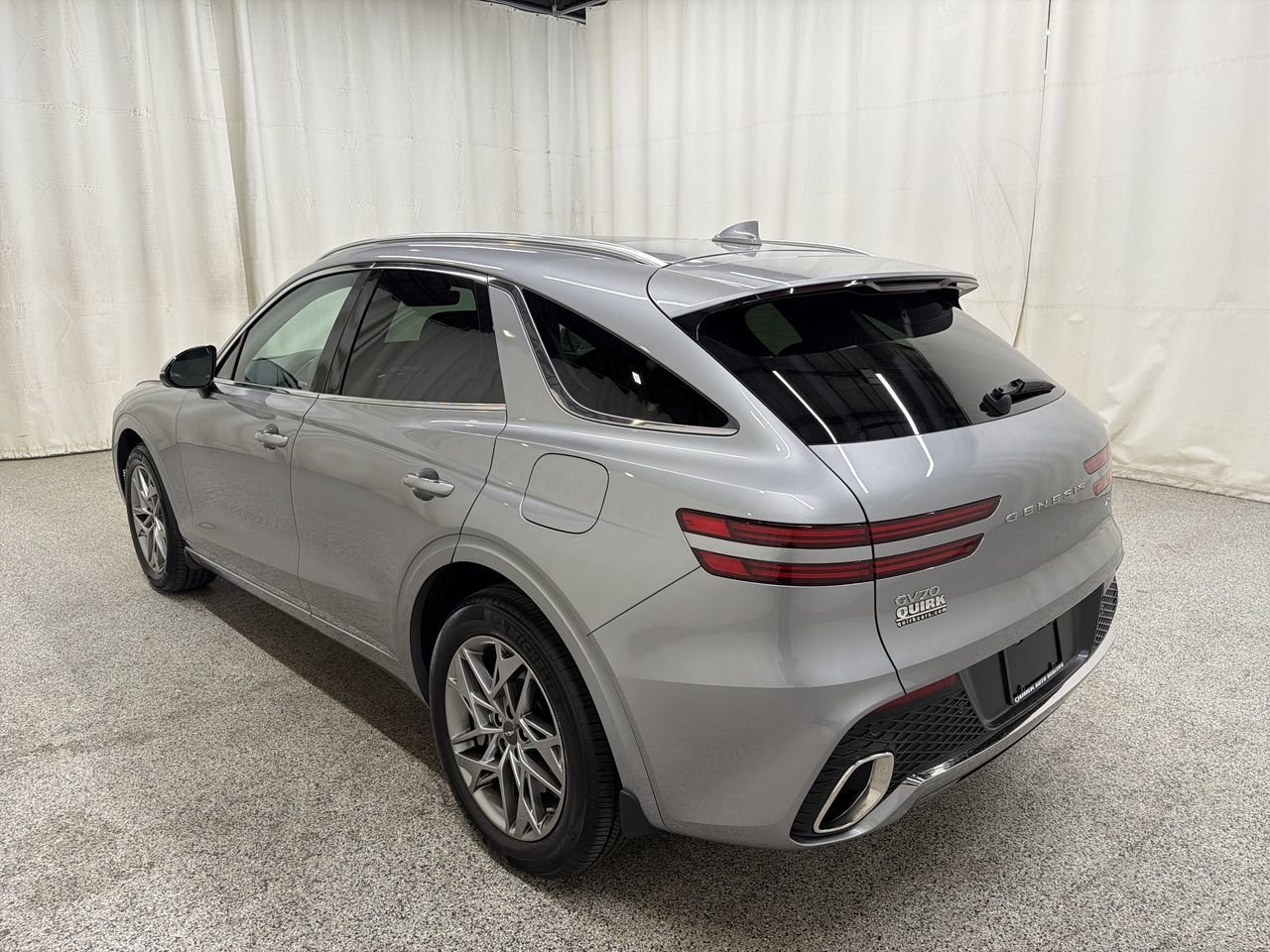 2024 GENESIS GV70 Standard - Photo 9