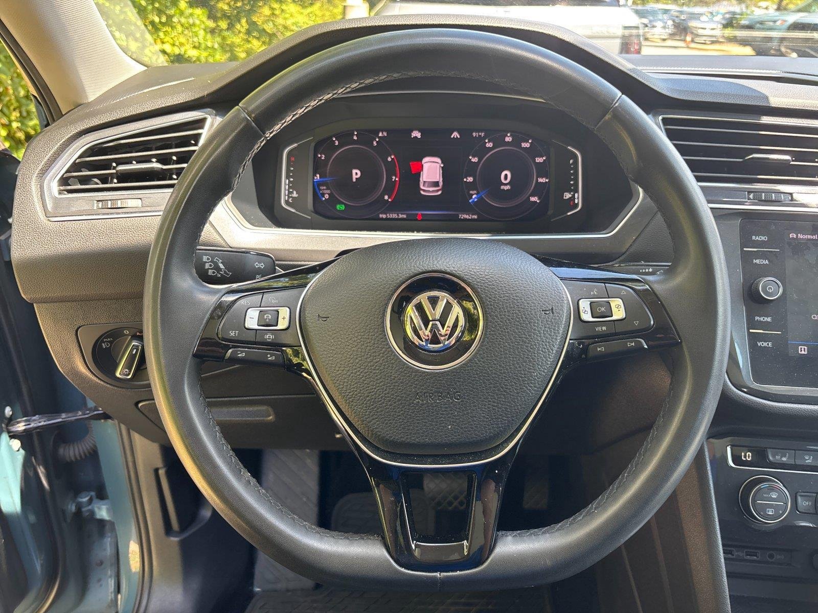 Used 2020 Silk Blue Metallic Volkswagen SEL image 17